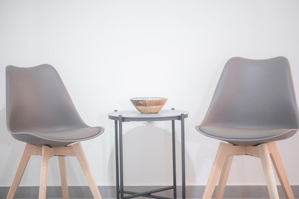 Spacious Urban Apt In The Heart Of Athens Ngoại thất bức ảnh