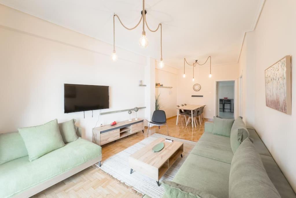 Spacious Urban Apt In The Heart Of Athens Ngoại thất bức ảnh