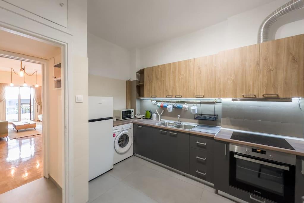 Spacious Urban Apt In The Heart Of Athens Ngoại thất bức ảnh