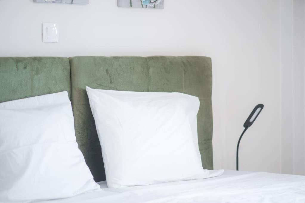 Spacious Urban Apt In The Heart Of Athens Ngoại thất bức ảnh