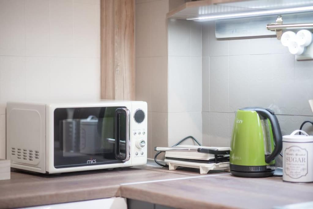 Spacious Urban Apt In The Heart Of Athens Ngoại thất bức ảnh